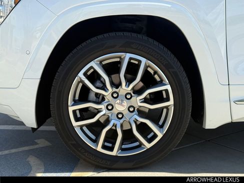 Used 2023 GMC Terrain Denali w/ Denali Premium Package image 10