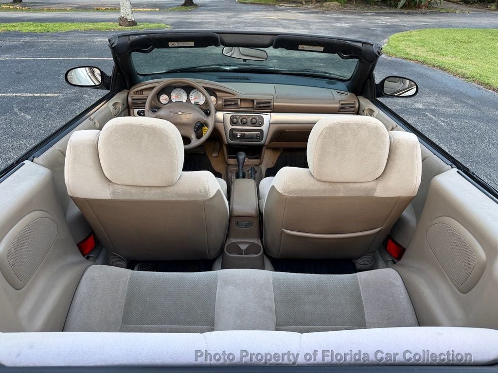 Used 2004 Chrysler Sebring GTC FWD image 12