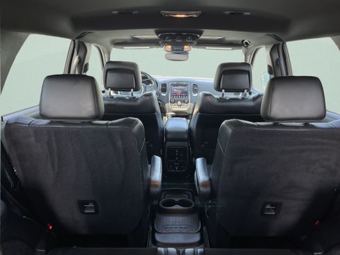 Used 2019 Dodge Durango R/T w/ Technology Group AWD/4WD image 13