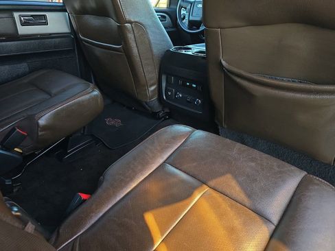 Used 2015 Ford Expedition EL King Ranch image 11