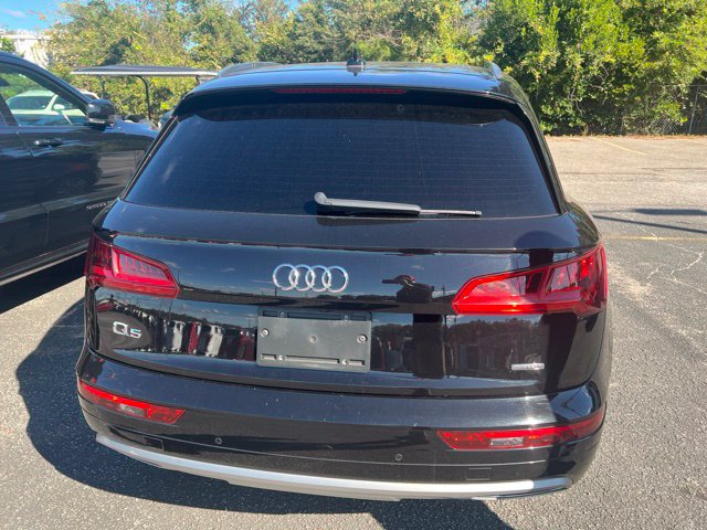 Used 2020 Audi Q5 2.0T Premium w/ Convenience Package AWD/4WD image 6