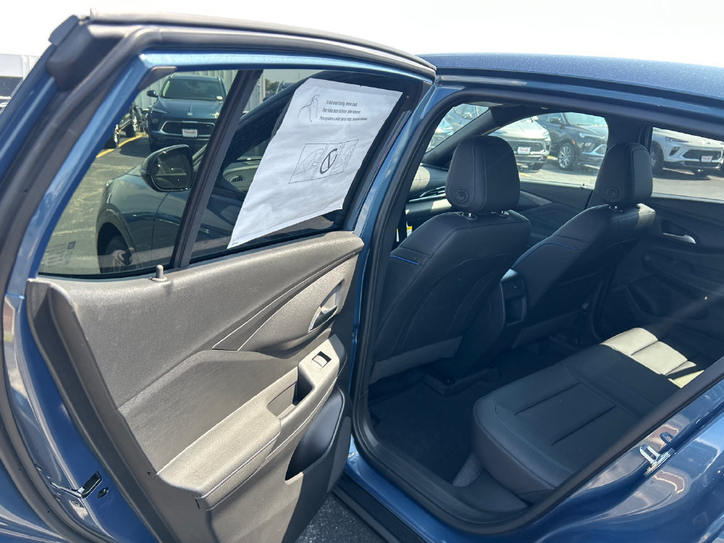 New 2026 Buick Envista Sport Touring w/ Convenience I Package FWD image 33