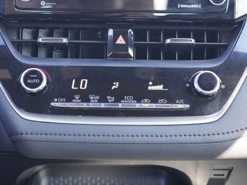 Used 2022 Toyota Corolla SE FWD image 25