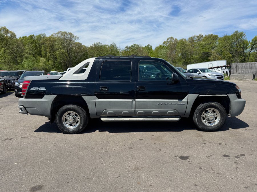 Used 2002 Chevrolet Avalanche 2500 w/ Convenience Pkg AWD/4WD image 6