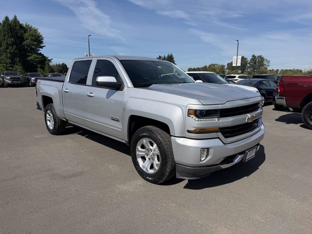 Used 2018 Chevrolet Silverado 1500 LT w/ Texas Edition AWD/4WD image 2