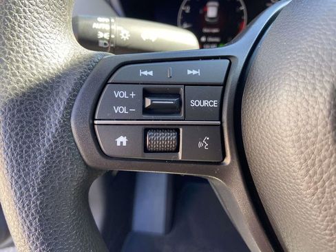 Used 2025 Honda HR-V LX image 30