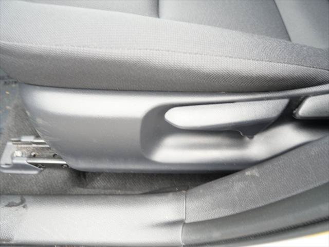Certified 2025 Toyota Corolla LE FWD image 15