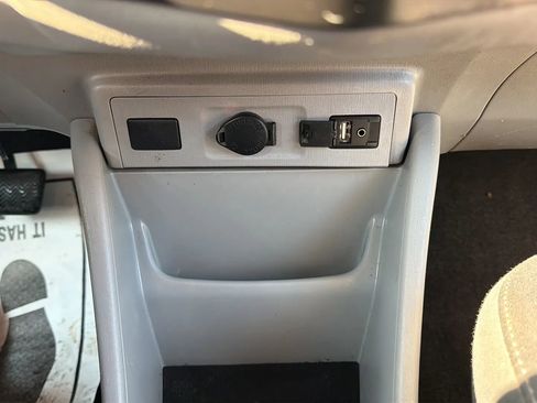 Used 2017 Toyota Prius V Three w/ Carpet Mat Package FWD image 19