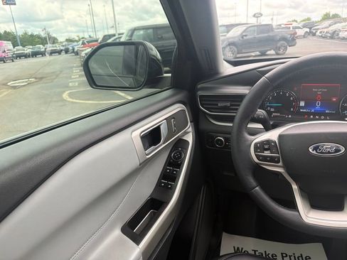 Used 2023 Ford Explorer XLT w/ Equipment Group 202A AWD/4WD image 15