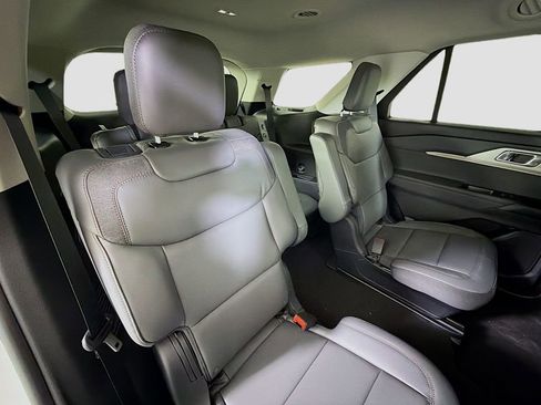 New 2025 Ford Explorer Active w/ Active Comfort Package image 28
