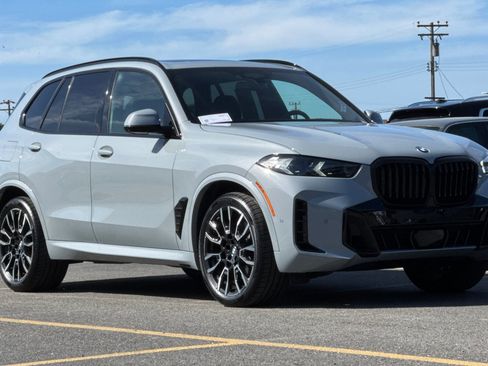 Certified 2024 BMW X5 sDrive40i w/ M Sport Package image 6