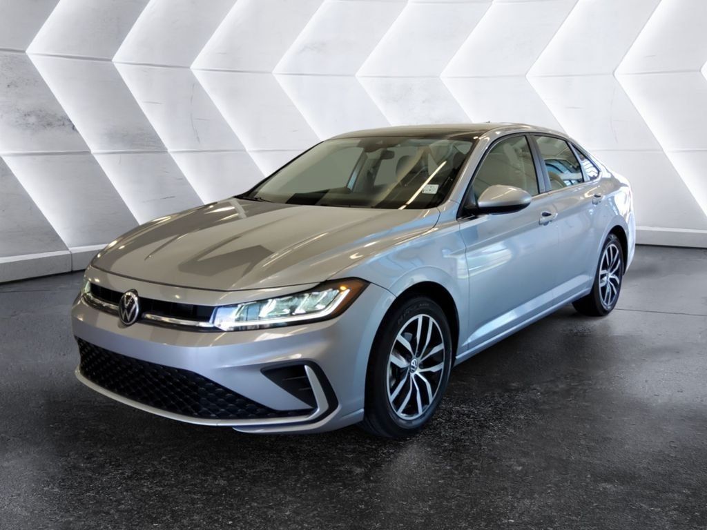 Used 2025 Volkswagen Jetta SE FWD image 3