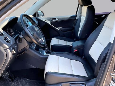 Used 2016 Volkswagen Tiguan S FWD image 8
