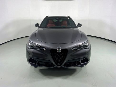New 2025 Alfa Romeo Stelvio Sprint image 9