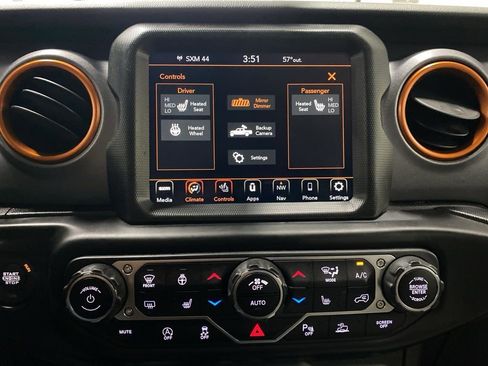 Certified 2021 Jeep Gladiator Mojave image 29