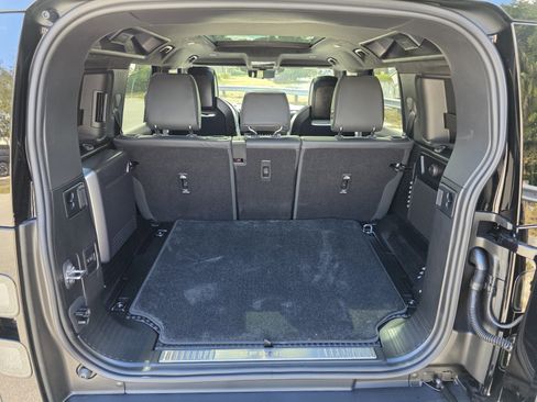 New 2026 Land Rover Defender 110 image 19