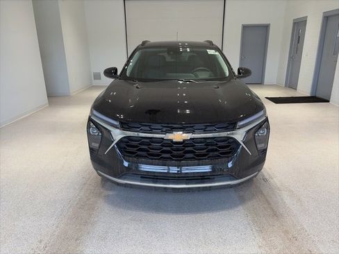 New 2026 Chevrolet Trax LT w/ Driver Confidence Package image 2