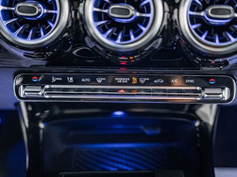 Used 2024 Mercedes-Benz CLA 35 AMG 4MATIC image 25