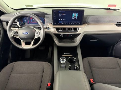 Used 2025 Ford Explorer Active RWD image 13