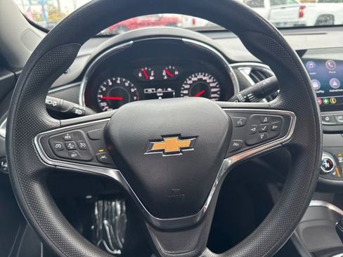 Used 2020 Chevrolet Malibu LT image 28