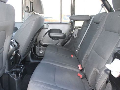 Used 2022 Jeep Wrangler Unlimited Sport w/ Sun And Sound Package AWD/4WD image 40