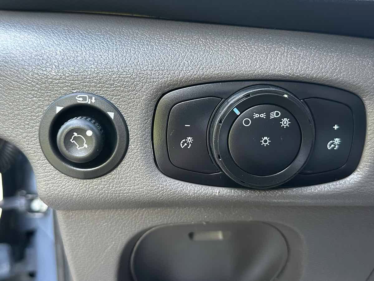 Used 2020 Ford Transit 250 148 High Roof Extended RWD image 10