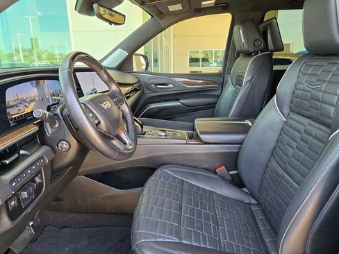 Used 2023 Cadillac Escalade Sport Platinum AWD/4WD image 9