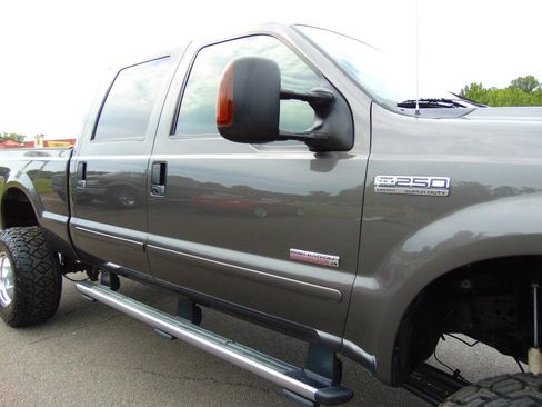 Used 2005 Ford F250 Lariat AWD/4WD image 39