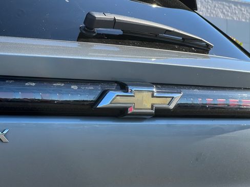 Used 2024 Chevrolet Equinox EV LT FWD image 45