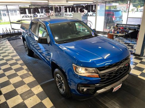 Used 2021 Chevrolet Colorado Z71 AWD/4WD image 17