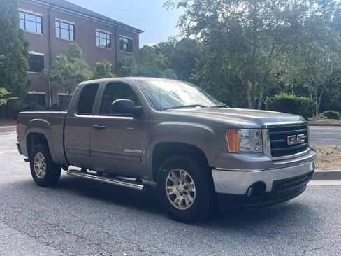 Used 2008 GMC Sierra 1500 SLE w/ Convenience Package RWD image 3