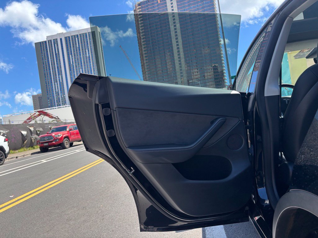 Used 2023 Tesla Model Y AWD image 16