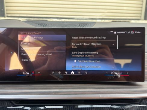 Used 2024 BMW X7 xDrive40i AWD/4WD image 31