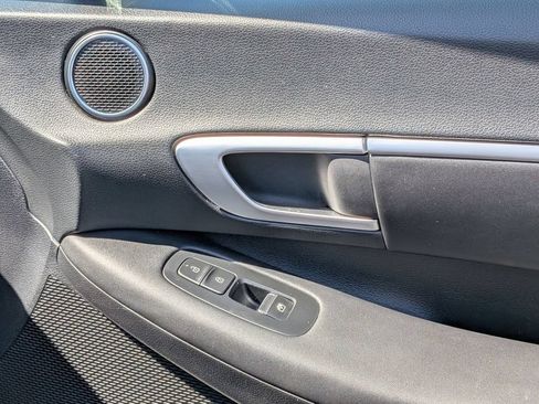 Used 2025 Hyundai Sonata SEL FWD image 33