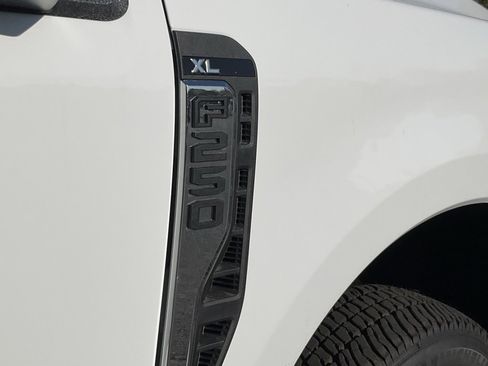 New 2026 Ford F250 XL w/ F-250 >10K GVWR Package image 23