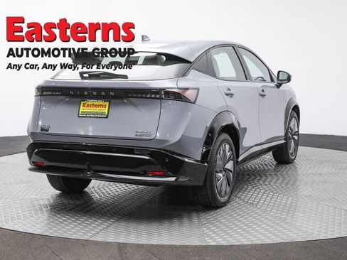 Used 2024 Nissan Ariya AWD image 5