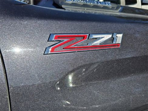 Used 2024 Chevrolet Silverado 2500 Custom w/ Custom Value Package image 2