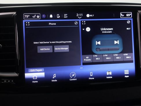 Used 2024 Chrysler Pacifica Touring-L image 46