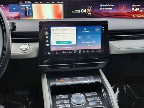 Used 2024 Lincoln Nautilus Reserve image 33