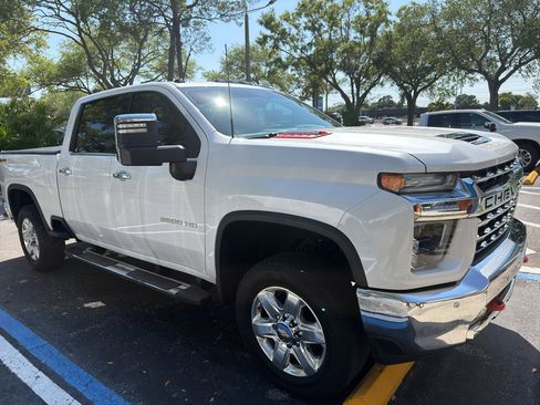 Used 2022 Chevrolet Silverado 3500 LTZ w/ LTZ Premium Package image 11