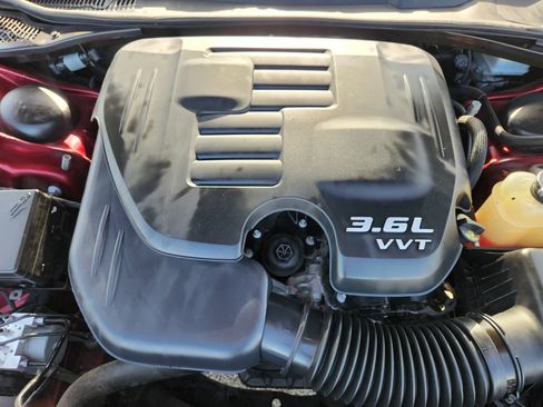 Used 2022 Dodge Challenger SXT RWD image 30