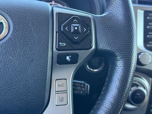 Used 2024 Toyota 4Runner Limited AWD/4WD image 30