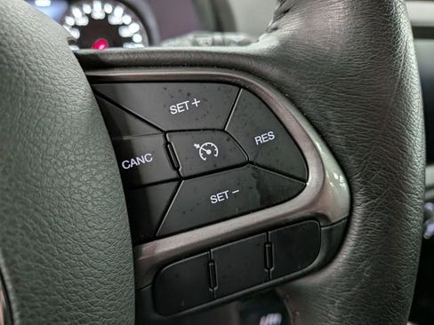 Used 2021 Jeep Renegade Limited image 19