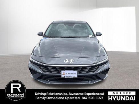 New 2026 Hyundai Elantra Limited FWD image 3