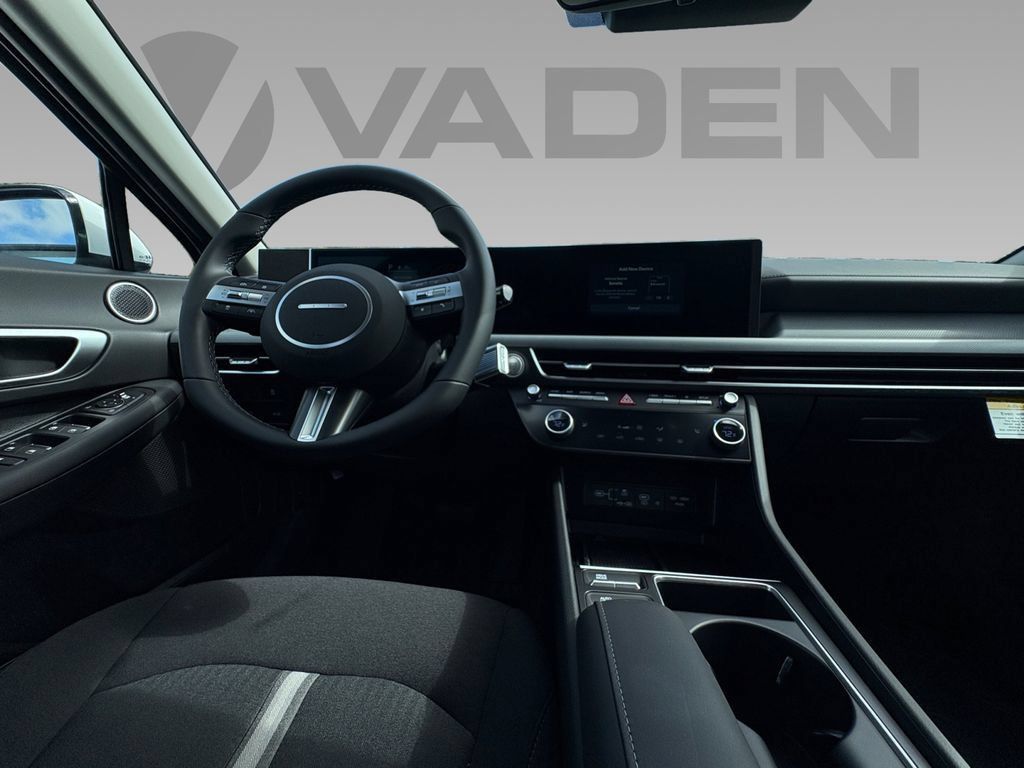 New 2026 Hyundai Sonata SEL FWD image 3