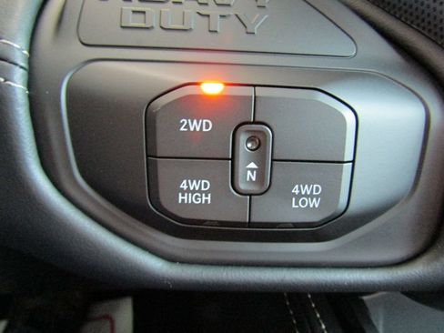 Used 2026 RAM 2500 Limited AWD/4WD image 18