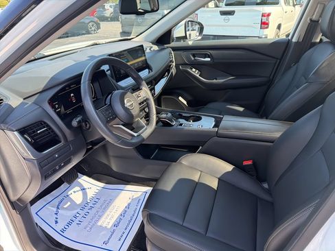 Certified 2024 Nissan Rogue SL w/ SL Premium Package FWD image 15