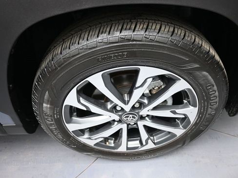 Certified 2023 Toyota Corolla Cross XLE image 12