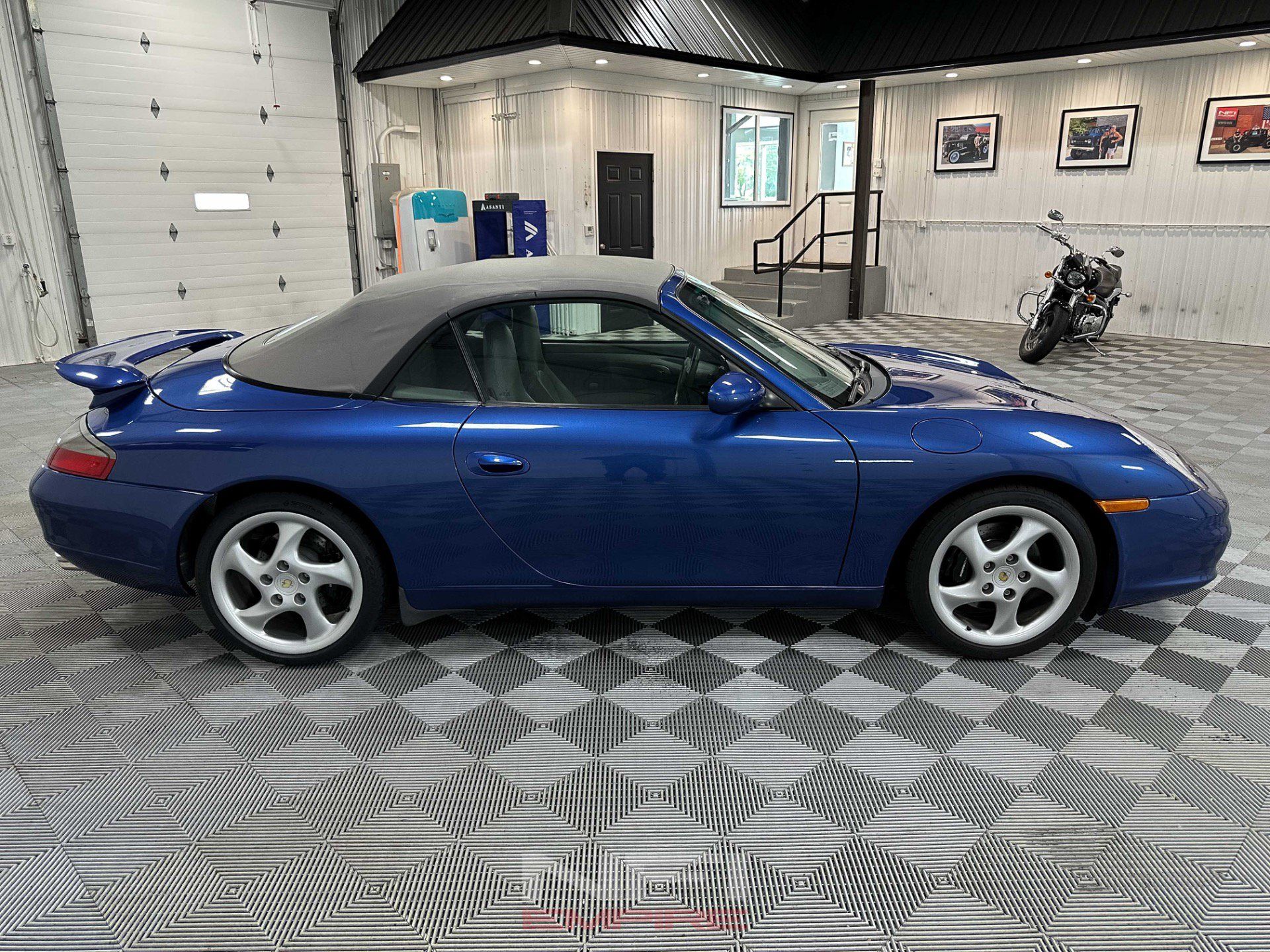 Used 2002 Porsche 911 Cabriolet image 13