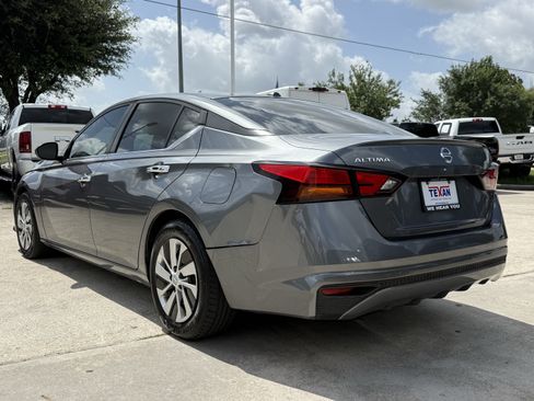 Used 2020 Nissan Altima 2.5 S FWD image 7